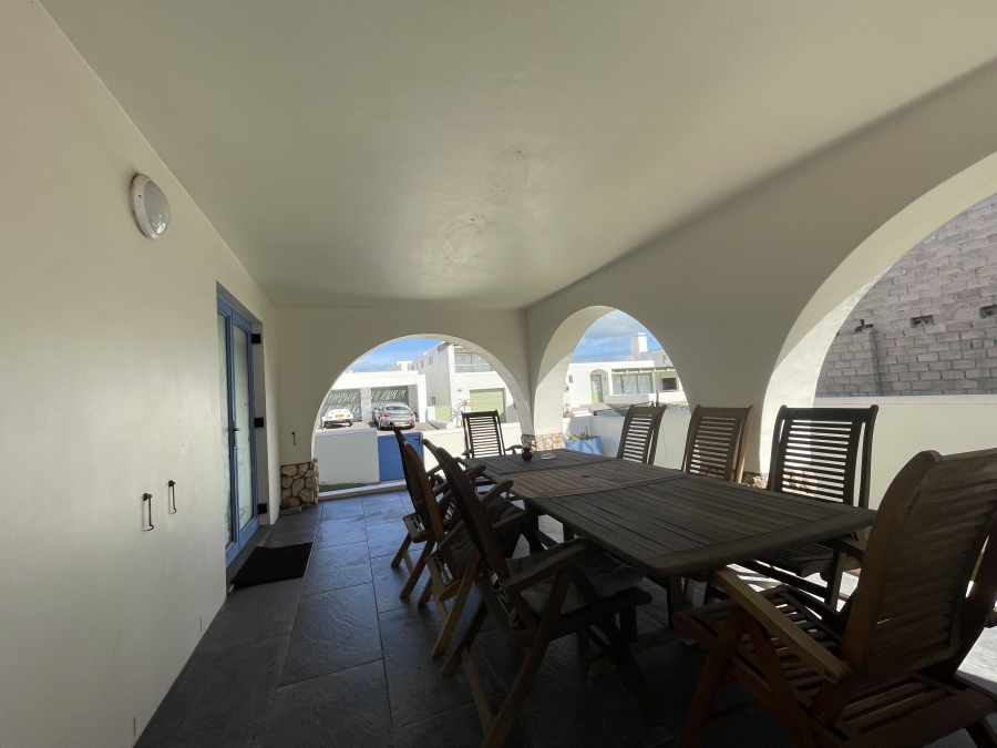 4 Bedroom Property for Sale in Paradise Beach Western Cape